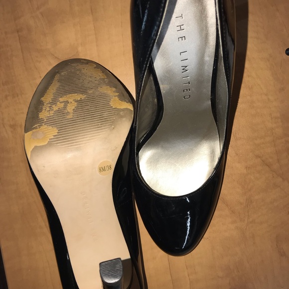 Black Pumps from The Limited - Picture 2 of 3